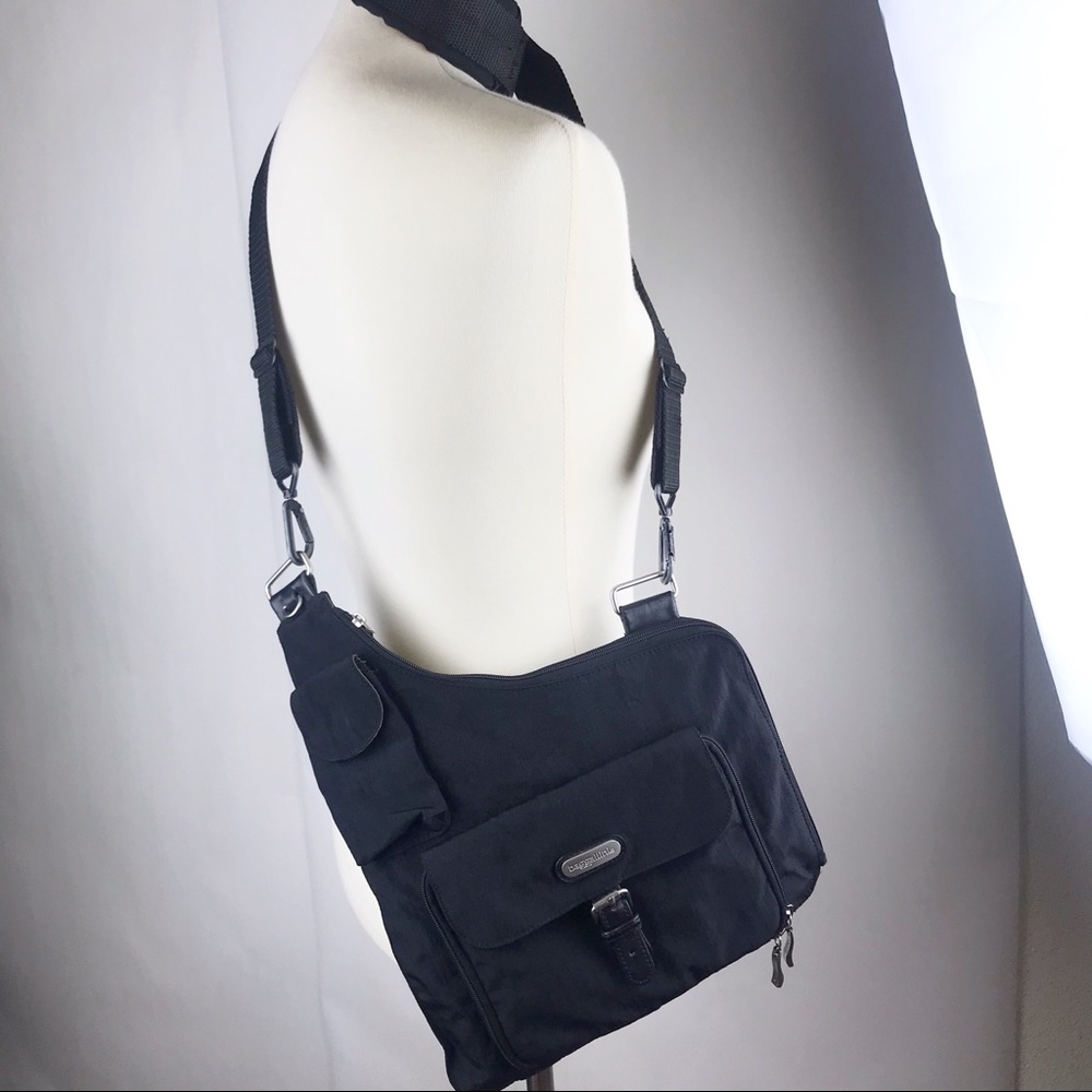 Baggallini | Black nylon travel crossbody bag